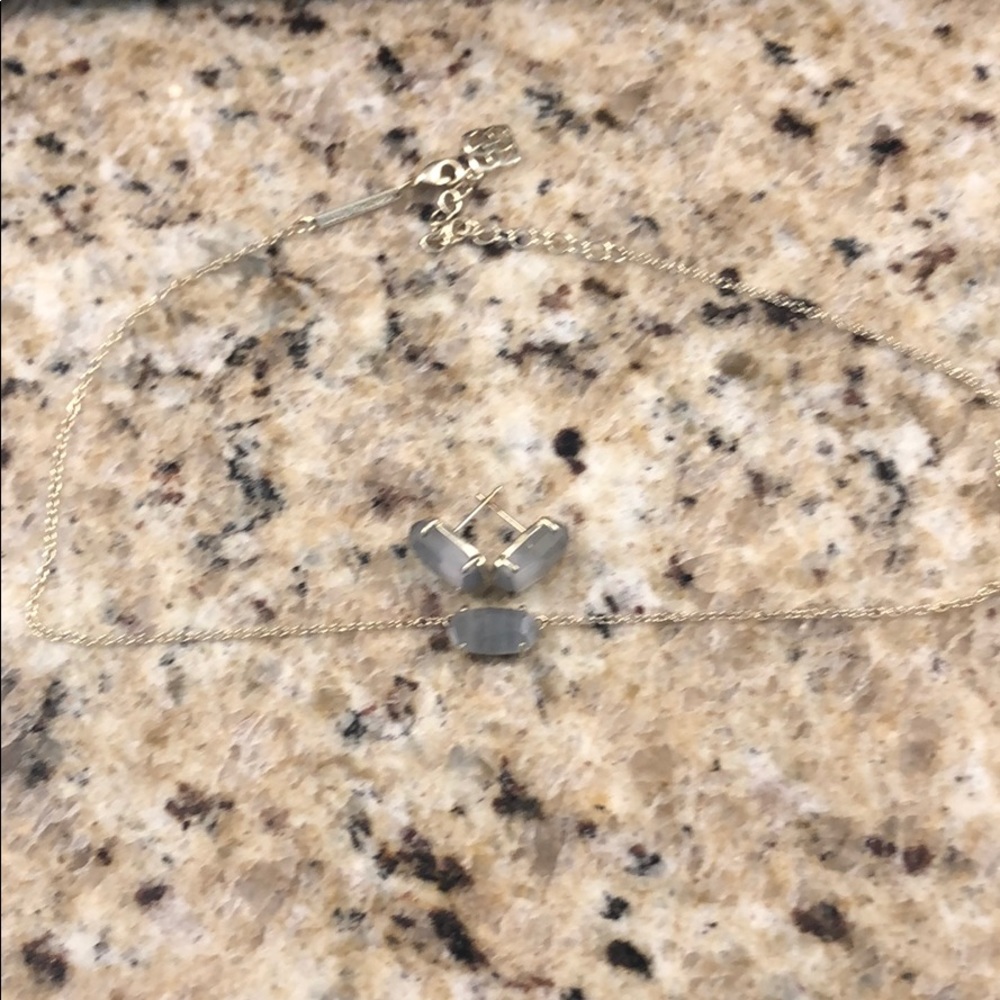 Kendra Scott necklace and studs.